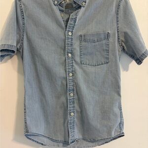 Goodfellow & Co Light Blue Short-Sleeve Button-Down Denim Shirt